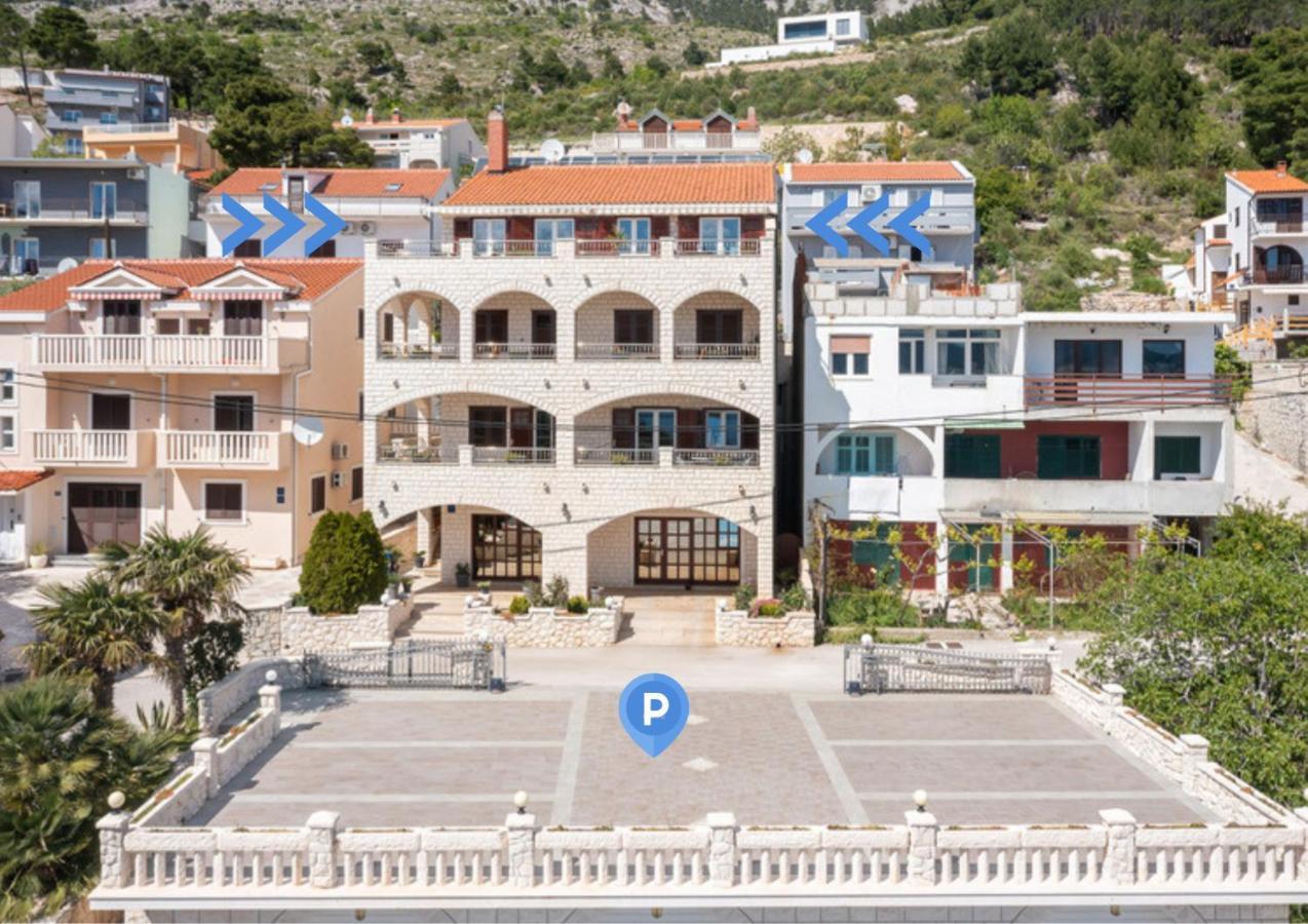 Beachfront Xxl - 2 Apartments Together - Lokva Rogoznica Kültér fotó