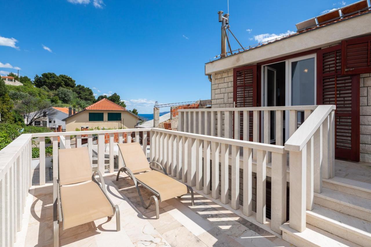 Beachfront Xxl - 2 Apartments Together - Lokva Rogoznica Kültér fotó