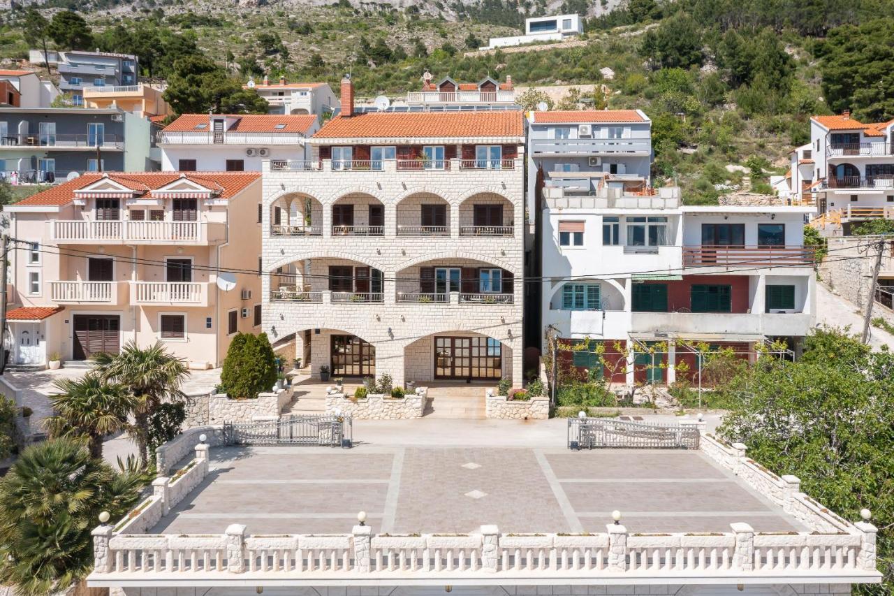 Beachfront Xxl - 2 Apartments Together - Lokva Rogoznica Kültér fotó