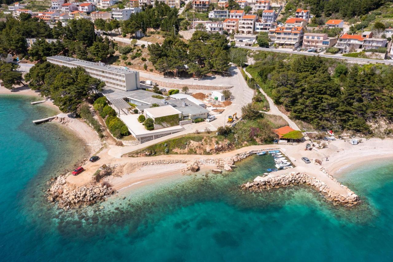 Beachfront Xxl - 2 Apartments Together - Lokva Rogoznica Kültér fotó