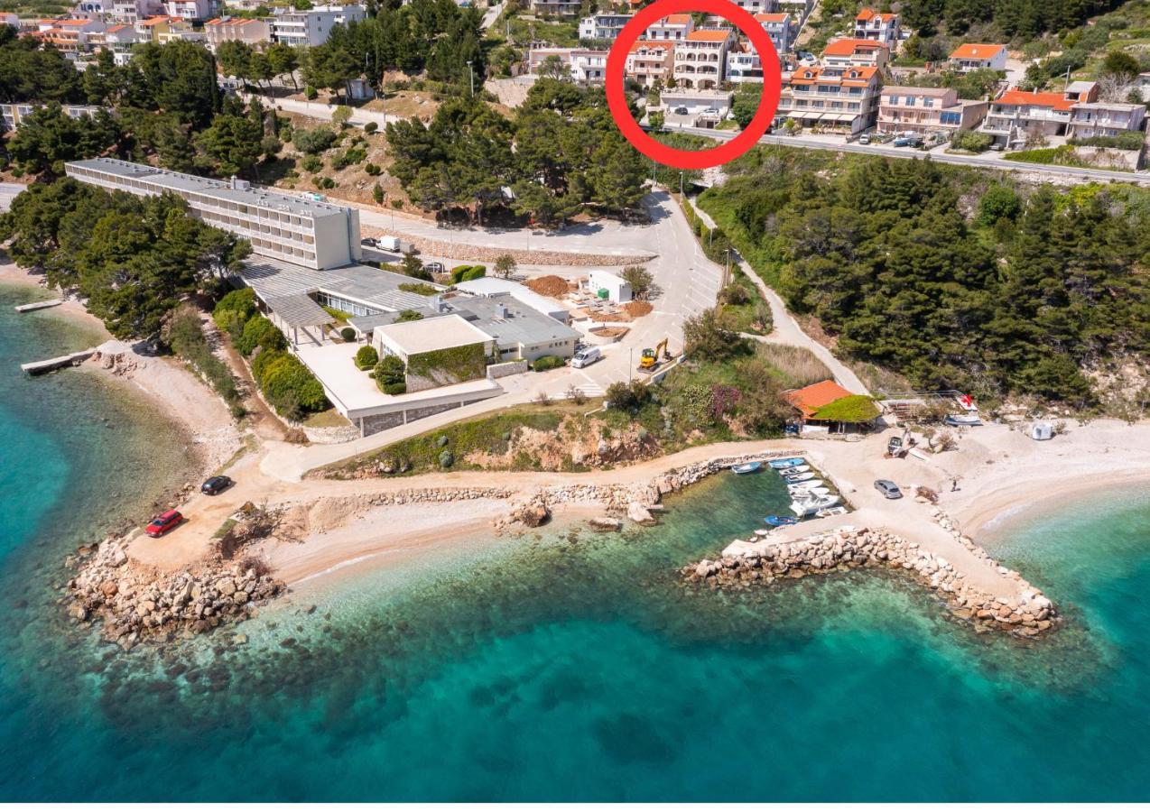Beachfront Xxl - 2 Apartments Together - Lokva Rogoznica Kültér fotó
